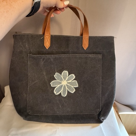 Thirty One Window Shopper Top Handle Tote - Vintage Slate Embroidered Flower - Picture 1 of 11